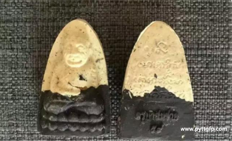 2552清迈滨河大熊猫纪念版龙普托